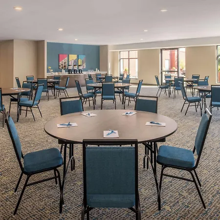 Hampton Inn And Suites Seattle - Airport / 28Th Avenue-2